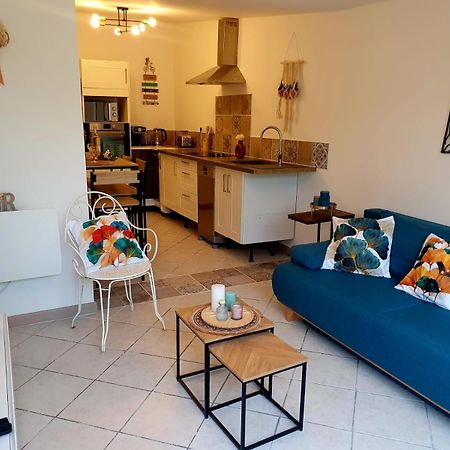 Location De Vacances T2 Non Loin D'Aix Et Marseille Pourrieres Esterno foto